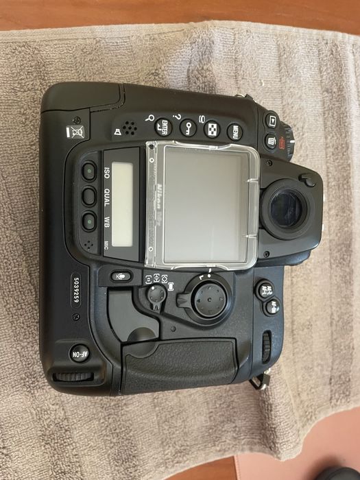 Nikon D2x  body only