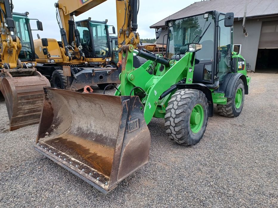 Caterpillar CAT 906 M  sprowadzona z Niemiec 3400 godzin 907