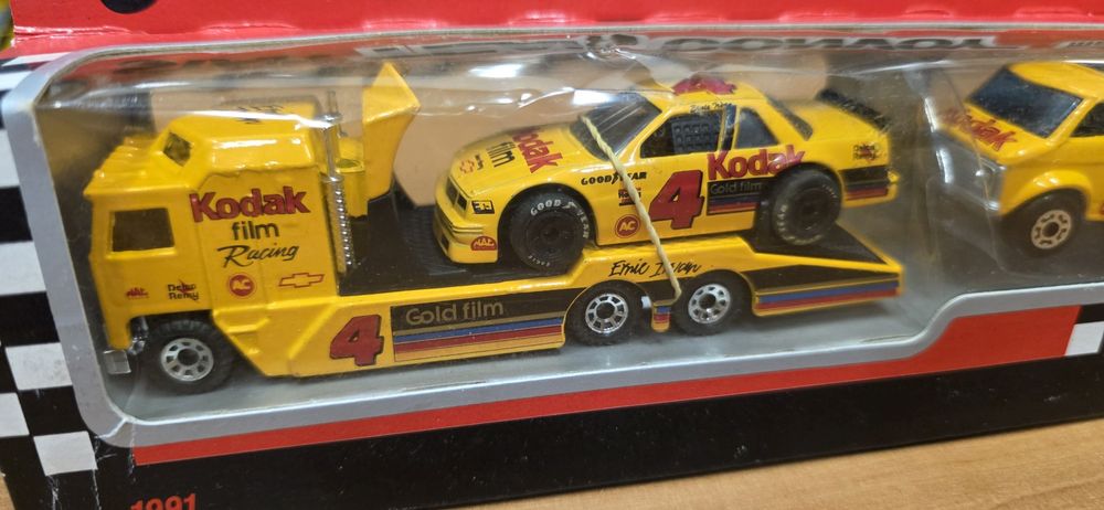 Matchbox Team Convoy z 1991r Kodak