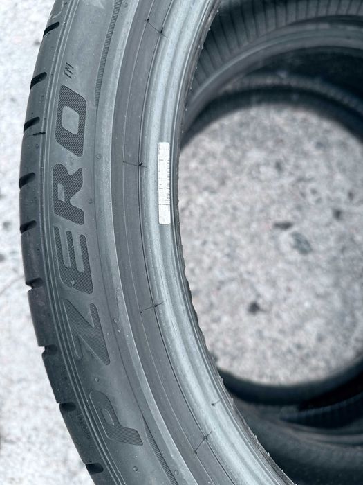 225 40 19 Pirelli Pzero PZ4 RSC 90% 2024 шини Літо