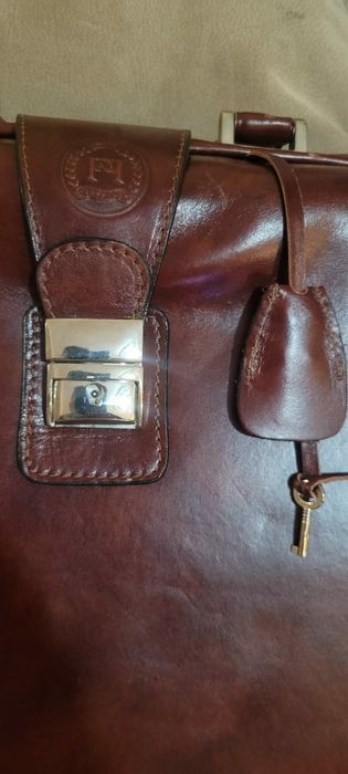 Mala excutivo em pele genuína artesanal com fechadura 17"