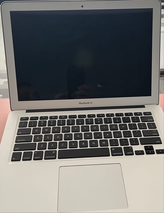 Macbook Air i5 8GB 250GB