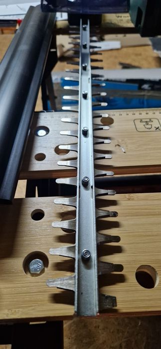 Nożyce akumulatorowe Makita DUH523Z