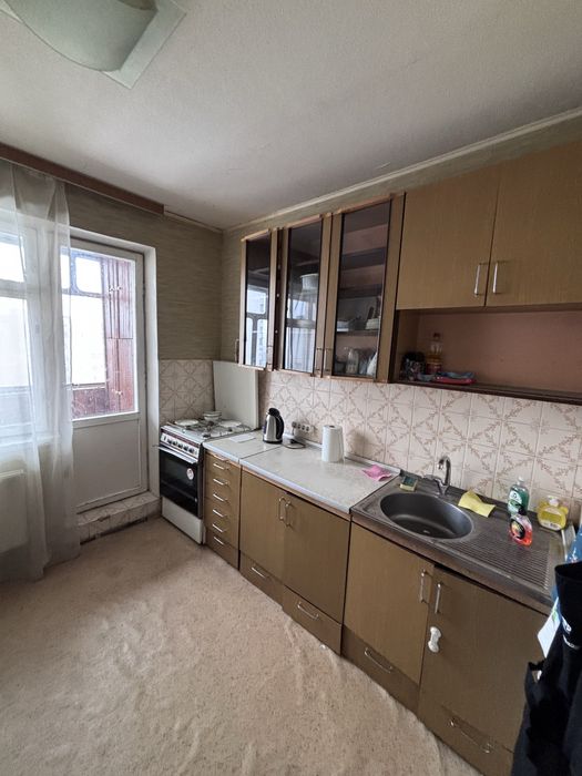 Сдається однокімнатна на Бажана