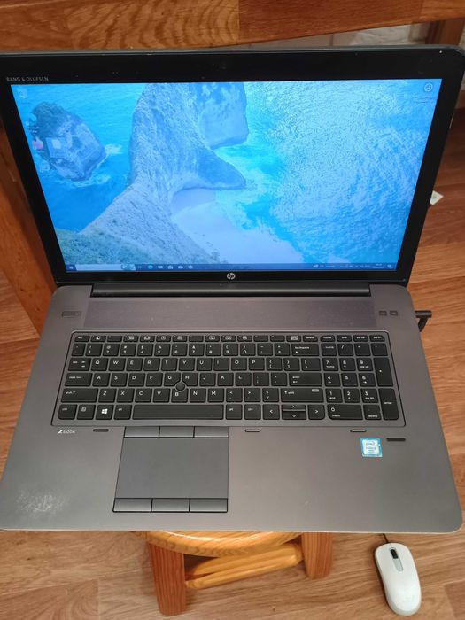 Zbook 17 g3 i5 6440q\16gb ddr4\k1000m 2gb\256 SSD