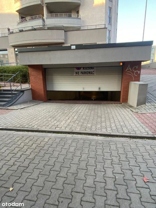 MIejsce garażowe w budynku Korotyńskiego 5 - Widok 2