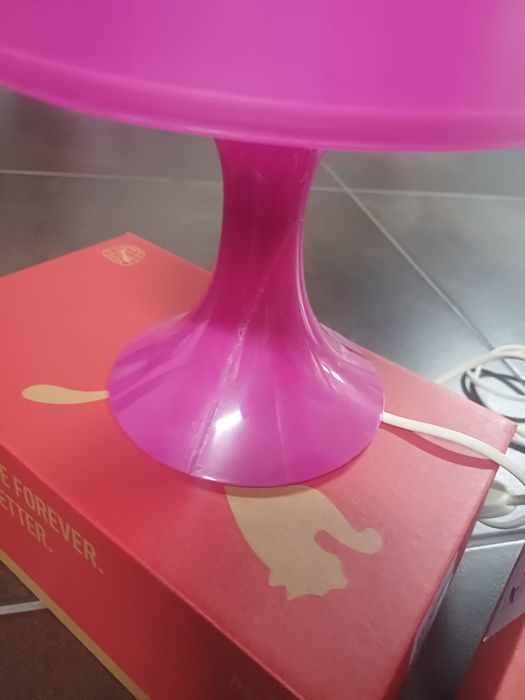 Candeeiros em plástico
