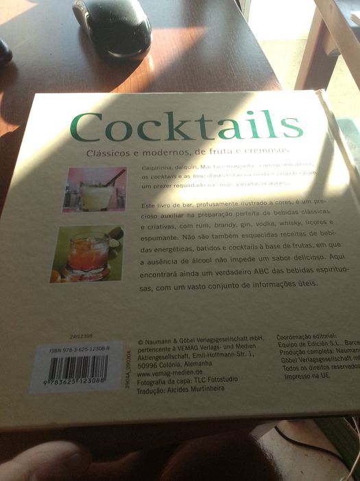 Livro Cocktails clássicos e modernos