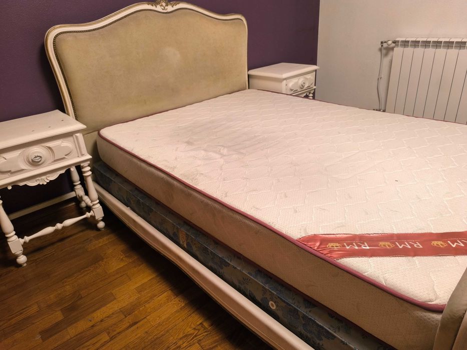 Cama casal Antiga veludo Beje