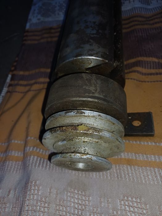 Валы на деревообрабатывающий станок,бу