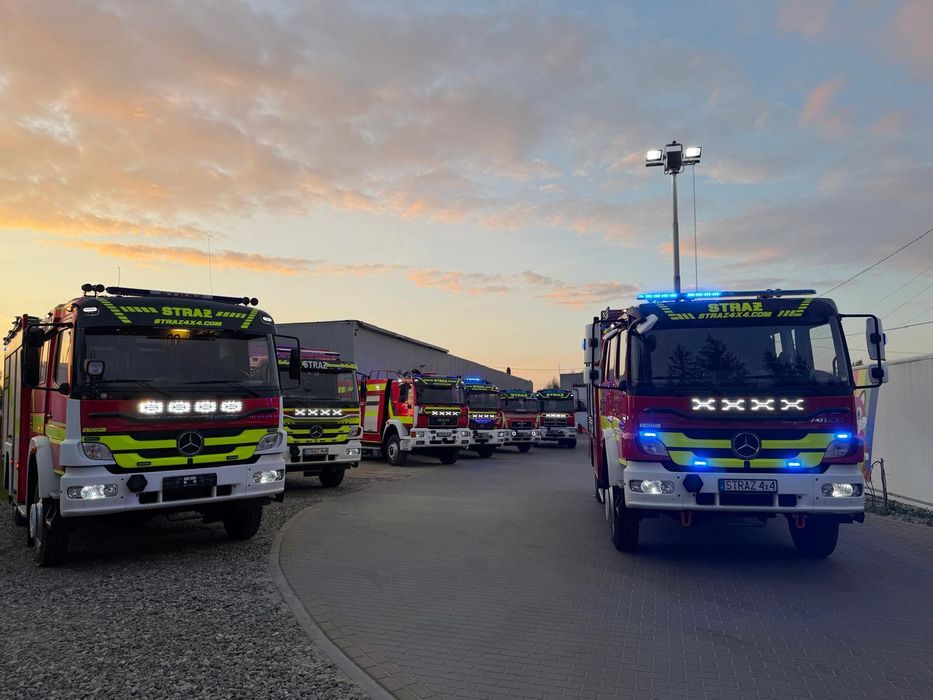 Mercedes-Benz Atego GBA 4x4 Wóz Strażacki 3t wody, Wysokie prześwity, Maszt oświetleniowy, wysokie kąty natarcia, szybkie natarcie, Straż Pożarna  Mercedes Atego GBA 4x4 Wóz Strażacki 3000 L  STRAŻ POŻARNA