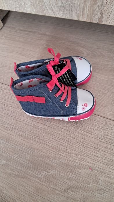 Trampki niechodki