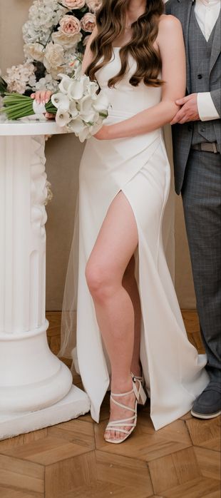 Корсетна весільна сукня+фата