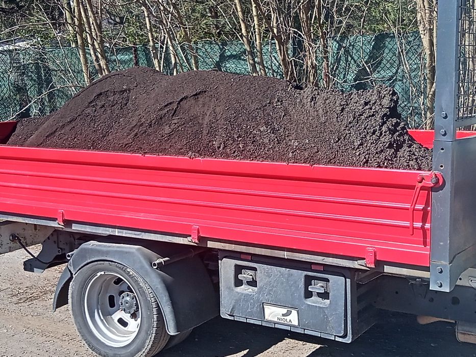 Ziemia ogrodowa przesiewana siana