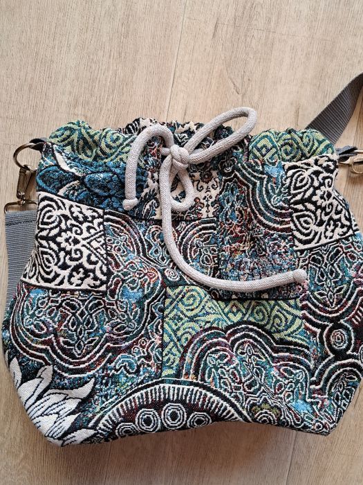 Worek z materiału obiciowego
