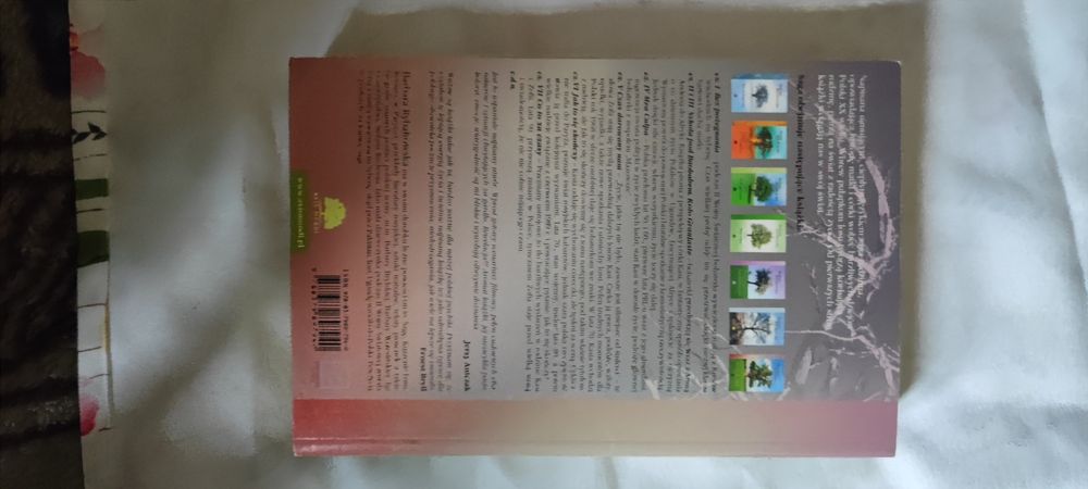 Zestaw książek z różnego gatunku