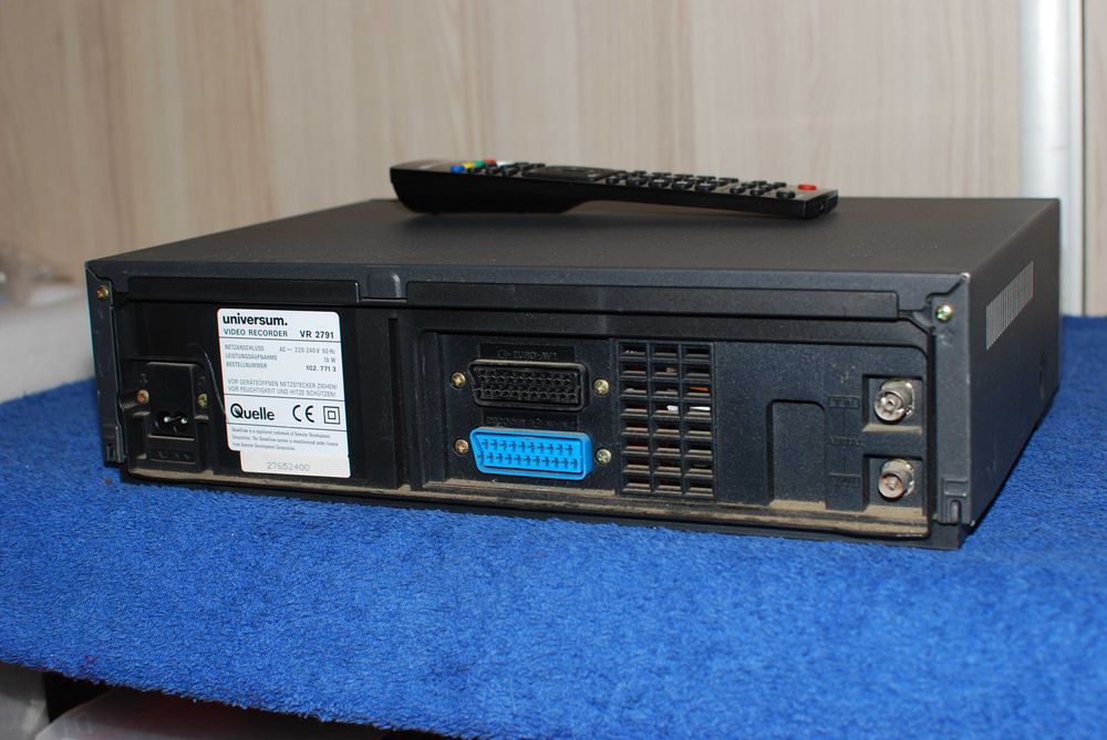 Magnetowid na kasety VHS Sanyo/Universum 6 głowic HiFi z pilotem