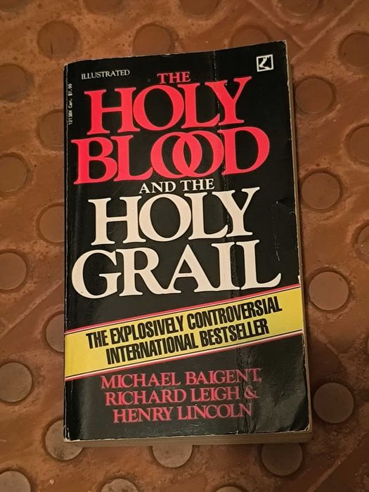 The Holy Blood And The Holy Grail
M. Baigent, H. Lincoln e R. Leigh