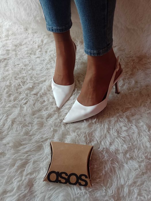 (40) ASOS/ Kremowe czółenka ślubne z odkrytą piętą z Londynu, NOWE
