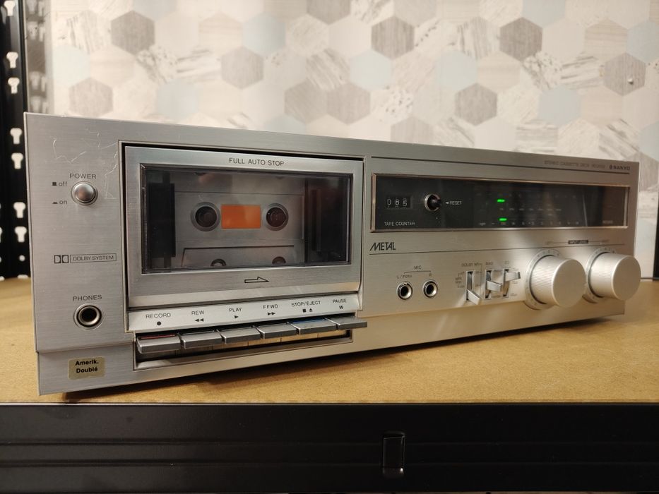 Magnetofon kasetowy Sanyo RD 2503