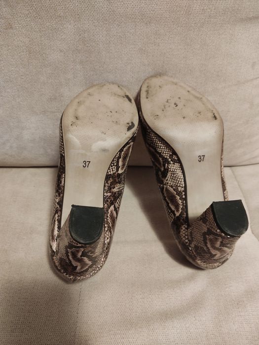 Buty na słupku Vanessa 37