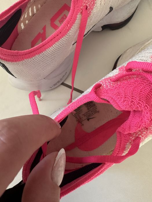Легкі літні кросівки Nike