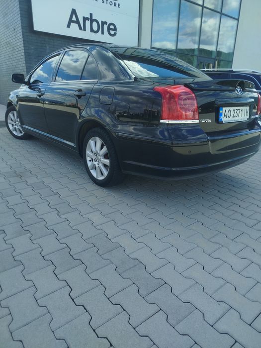 Toyota Avensis, 2005