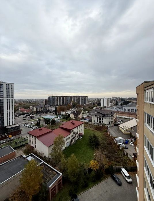 Продам 4кімнатну квартиру 175кв.м.Центр. Власник