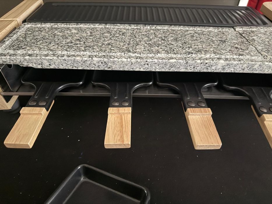 Grill Raclette H.Koenig WOD360 1400W 8 osób (pęknięty kamień, stan igła