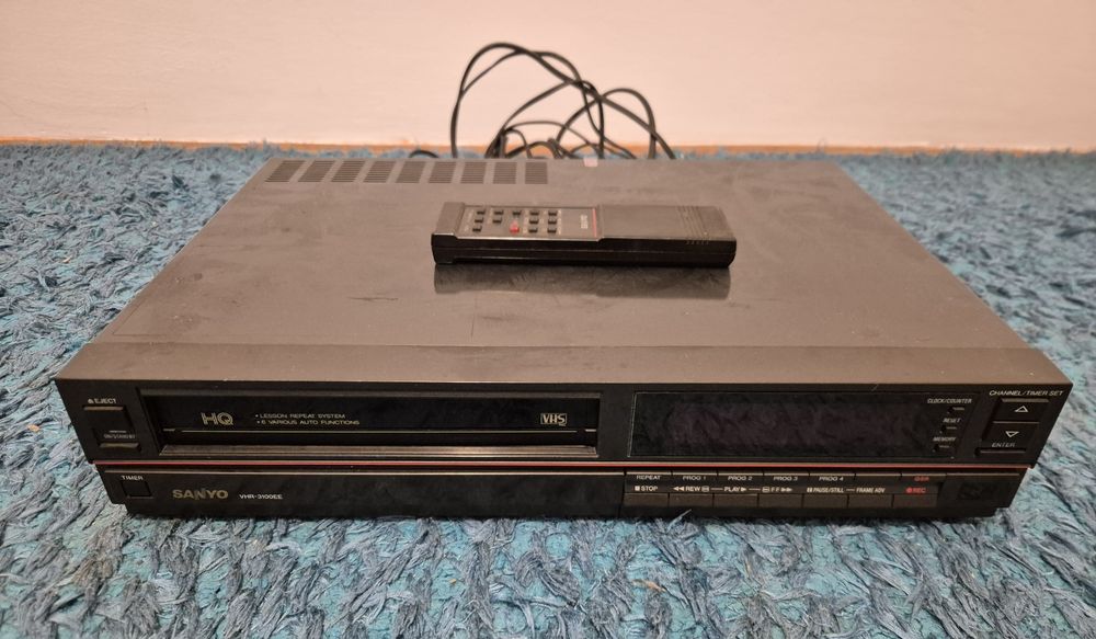 Sanyo magnetowid odtwarzacz kaset VHS Vhr-3100ee