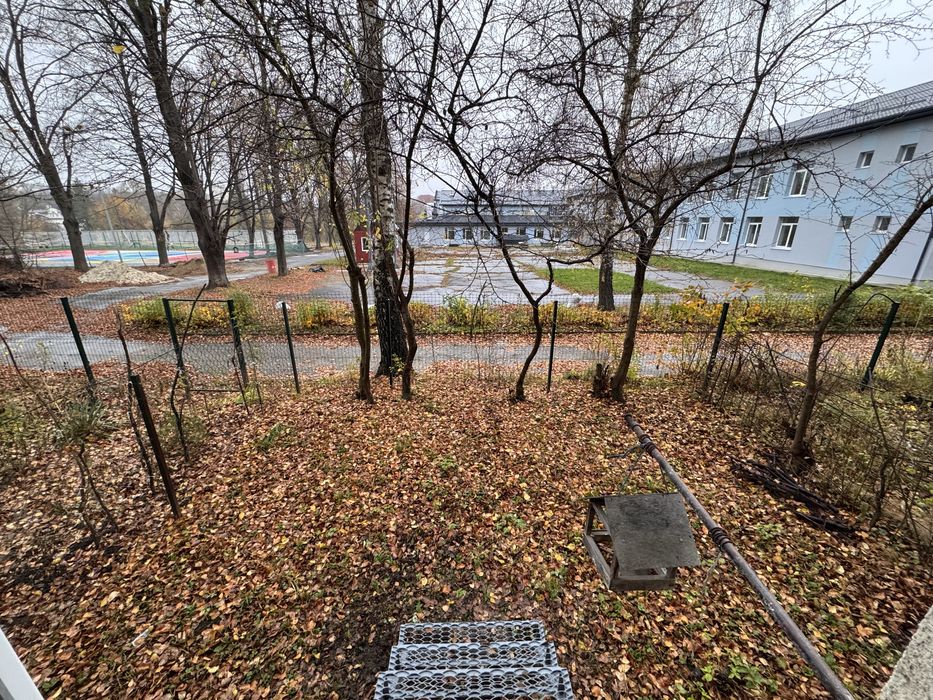 Чешка Комарова 3 кімнати