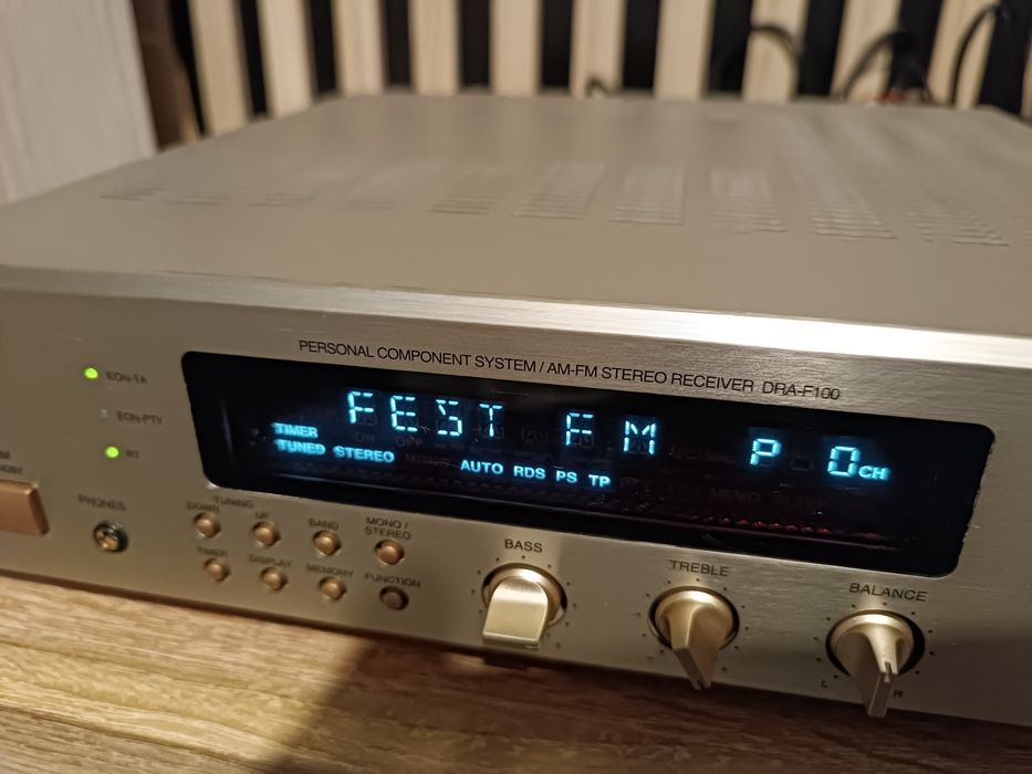 Amplituner Denon DRA-F100