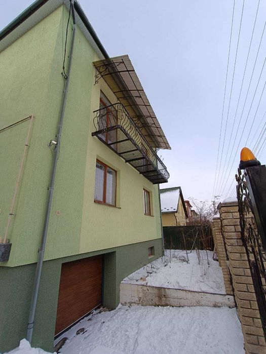 Продаж будинку з сонячними панелями, район школи №2, м. Дрогобич!