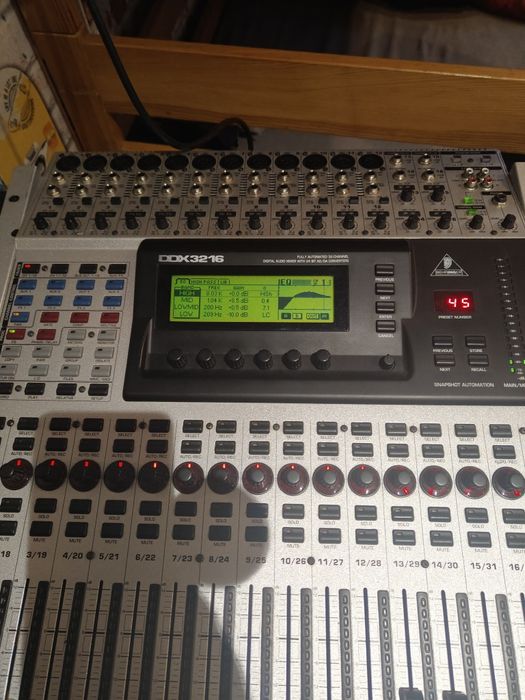 Cyfrowy Behringer DDX32/16
