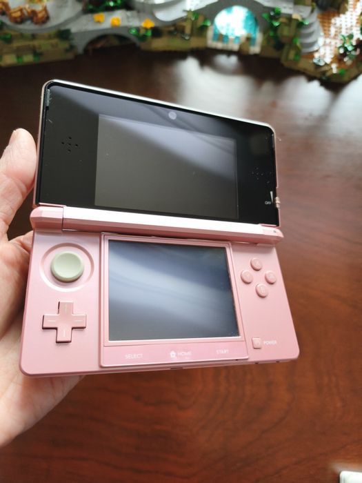 Nintendo 3DS Rosa com 32GB e Homebrew