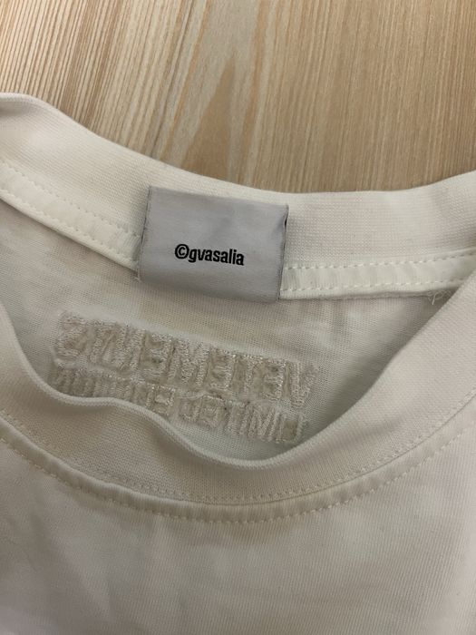 Новая футболка Vetements