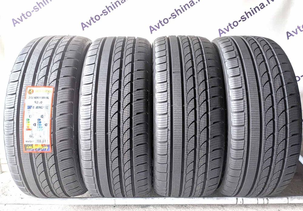 Шини зимові R19 245/40 Minerva Ice Plus S210