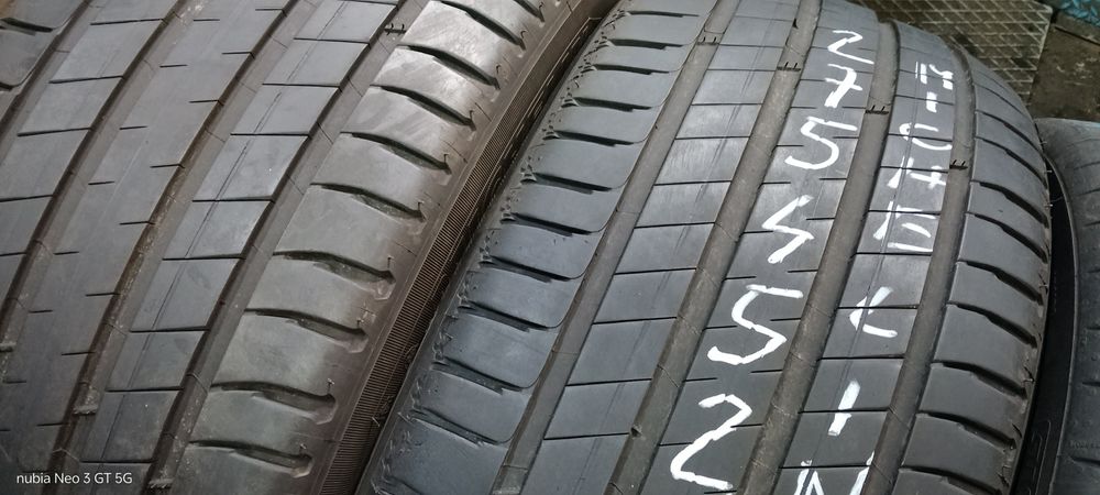 Pneus 275/45/20 semi novos