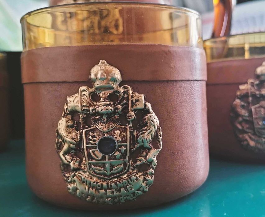 Copos antigos em bom estado