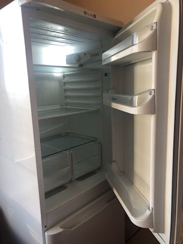 lodówko-zamrażarkę INDESIT