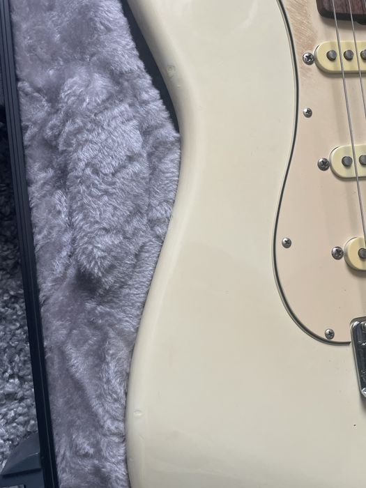 Fender Stratocaster Japan O071109 + twardy futerał Fender