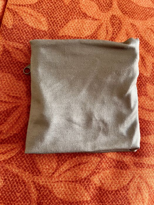 Bolsa desportiva cinzenta de pulso