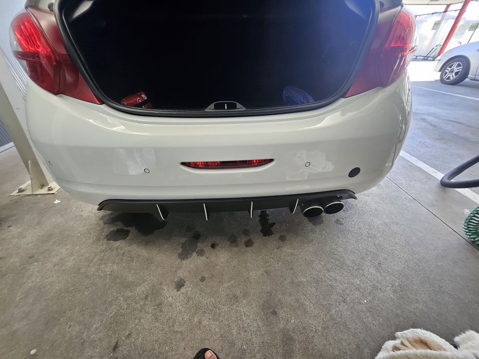 Peugeot 208 GTi 1.6 THP 200cv