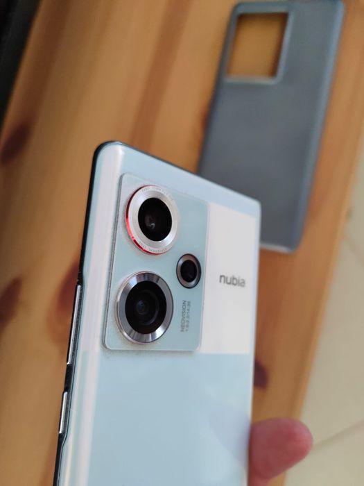 Nubia Z50 5g - 7 meses de uso apenas