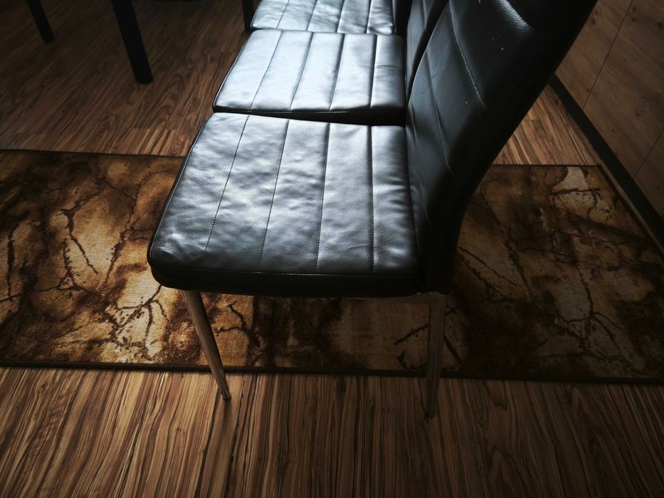 Sprzedam krzesła 4 sztuki