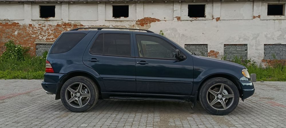 Продам Mercedes Benz ML163