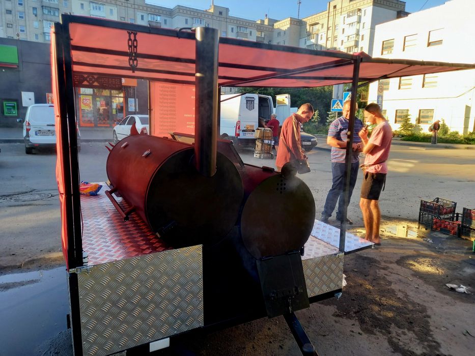 Барбекю бочка Техаський смокер Мангал на прицепе коптільня на колесах ...