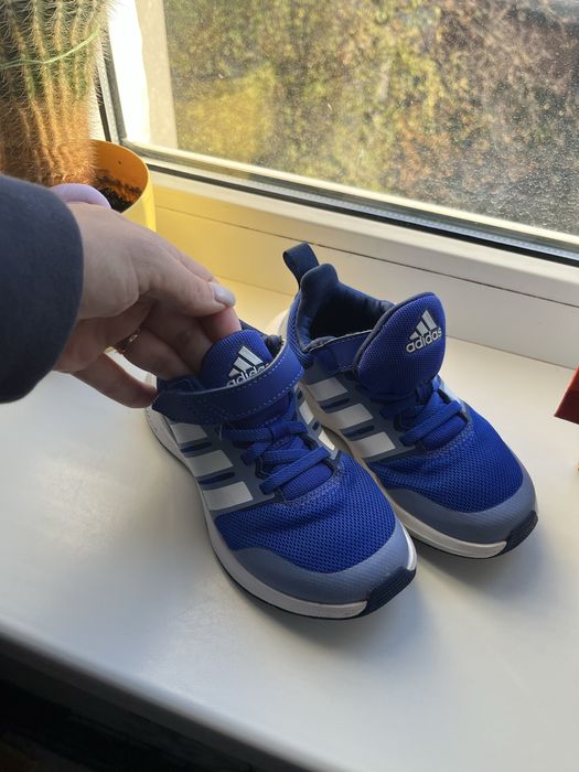 Кросівки adidas адідас