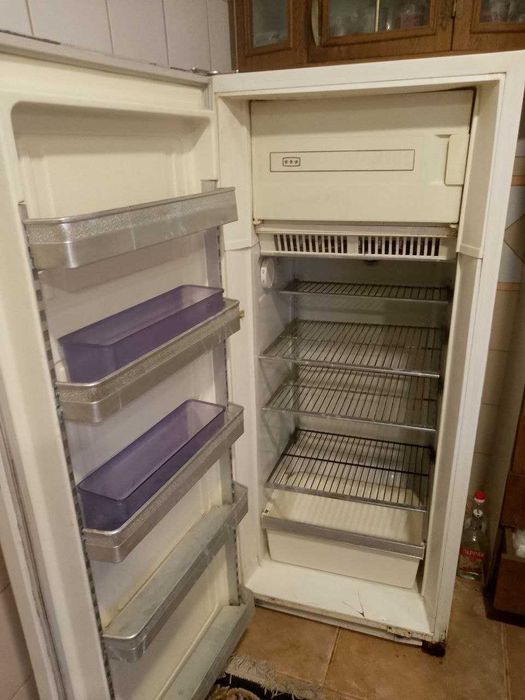 Холодильник марки ЗИЛ