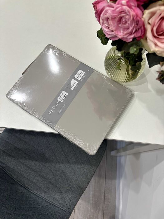 Новий Чохол на MacBook Pro 14 A2442 A2779